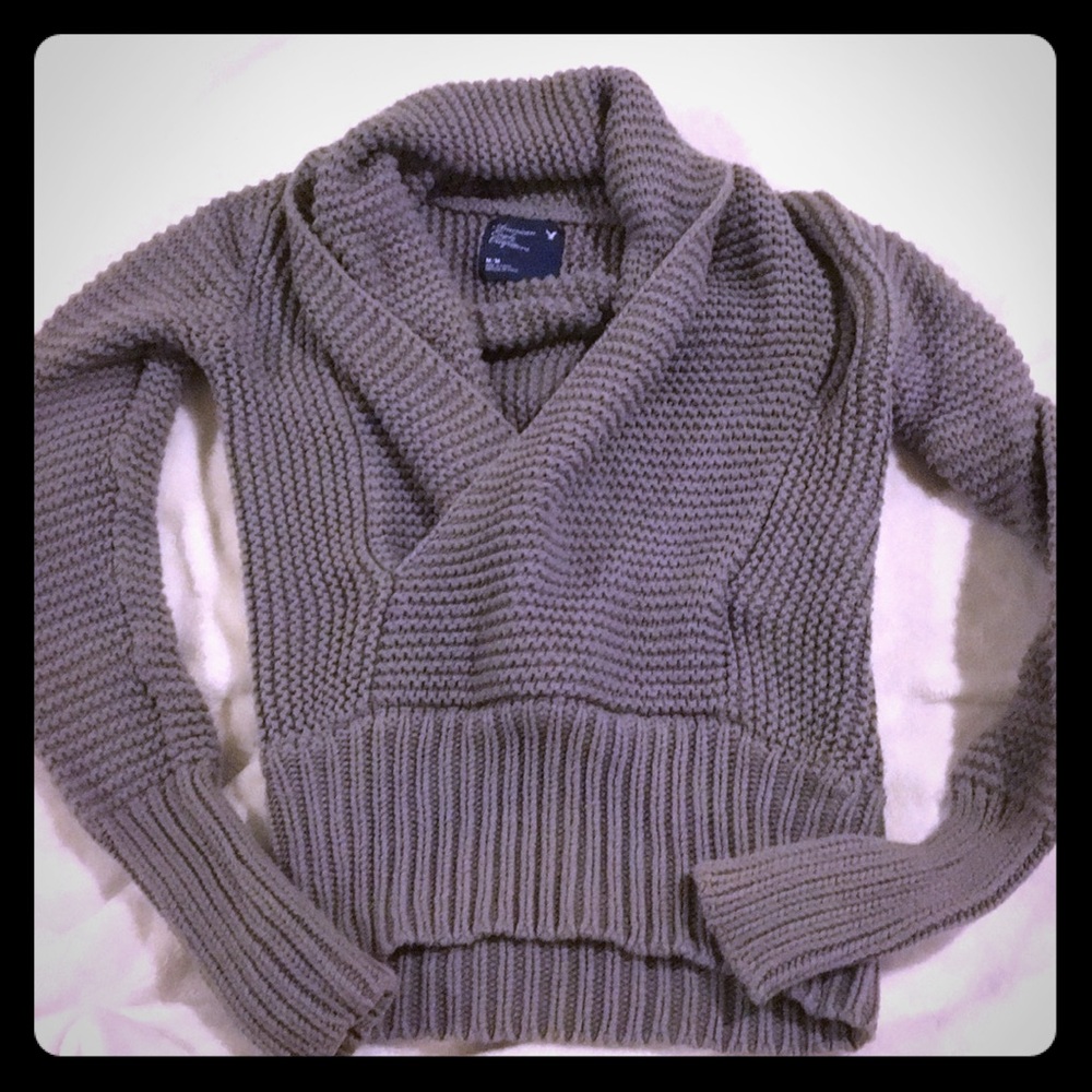 American eagle sweater